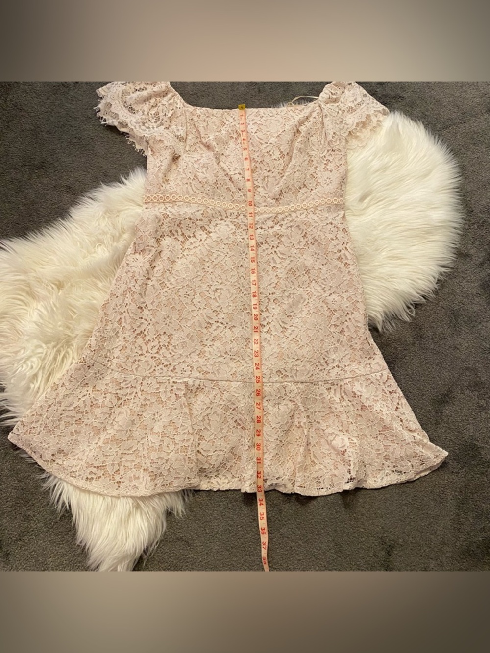 Ivory off-the-shoulder lace dress - Picture 10 of 13